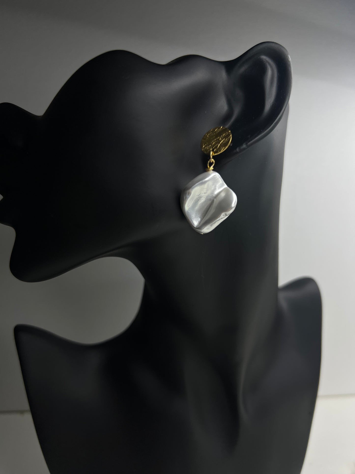 Faux Pearl Earring