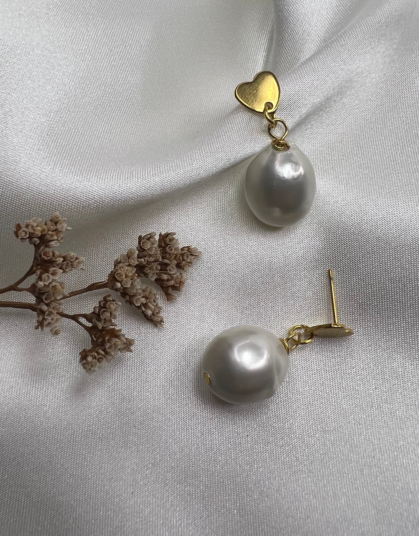 Faux Pearl Earring