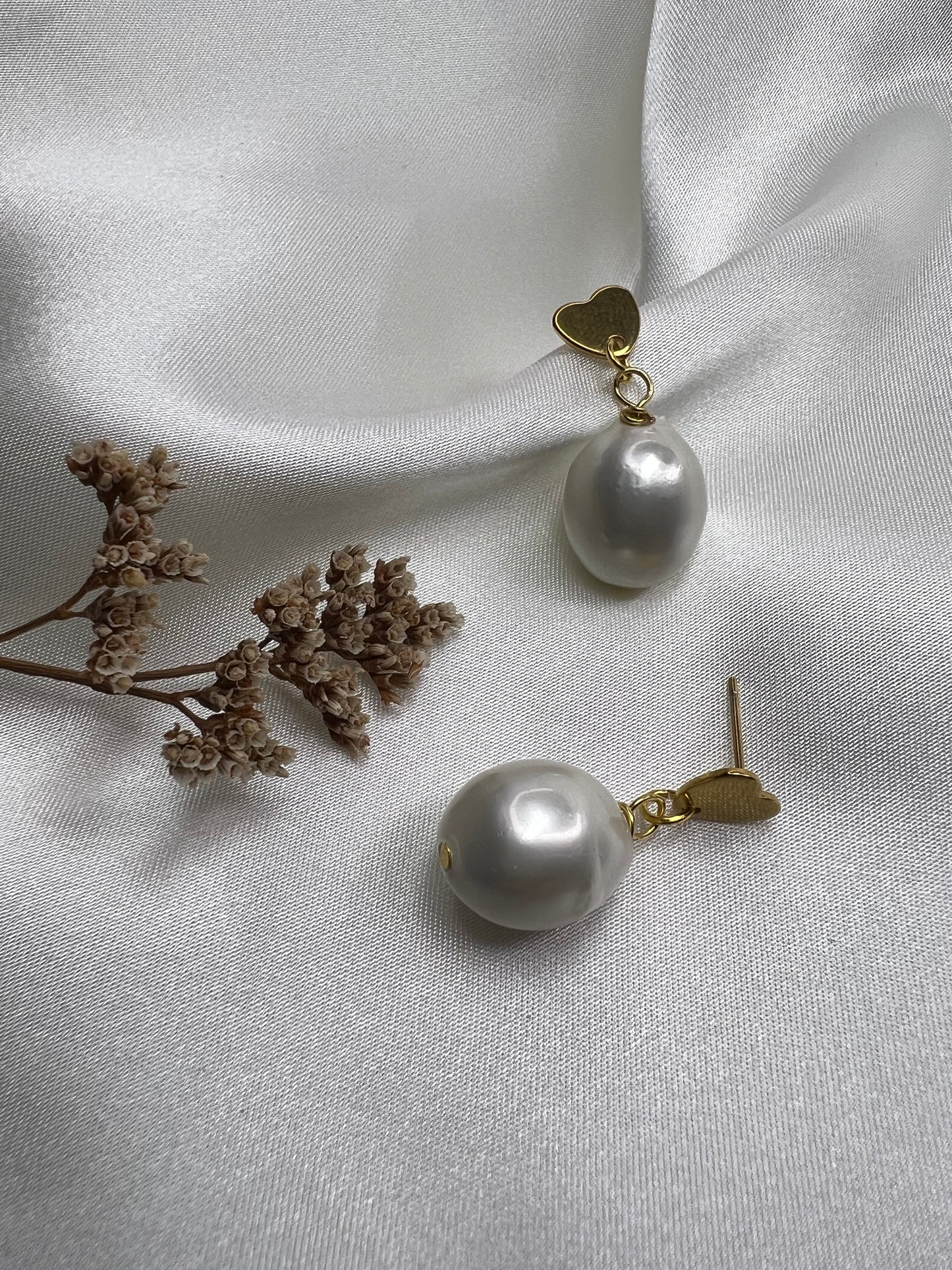 Faux Pearl Earring