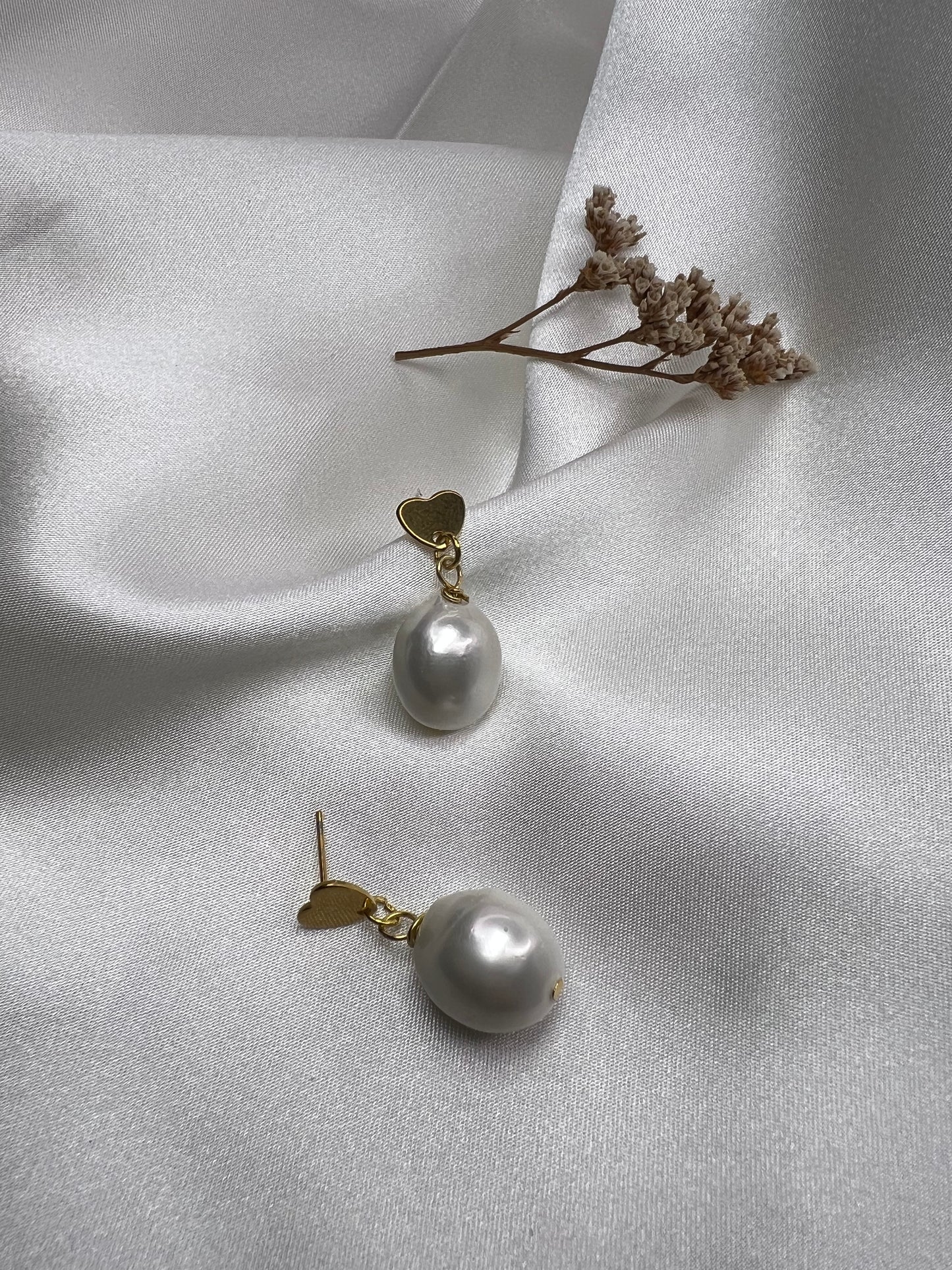 Faux Pearl Earring